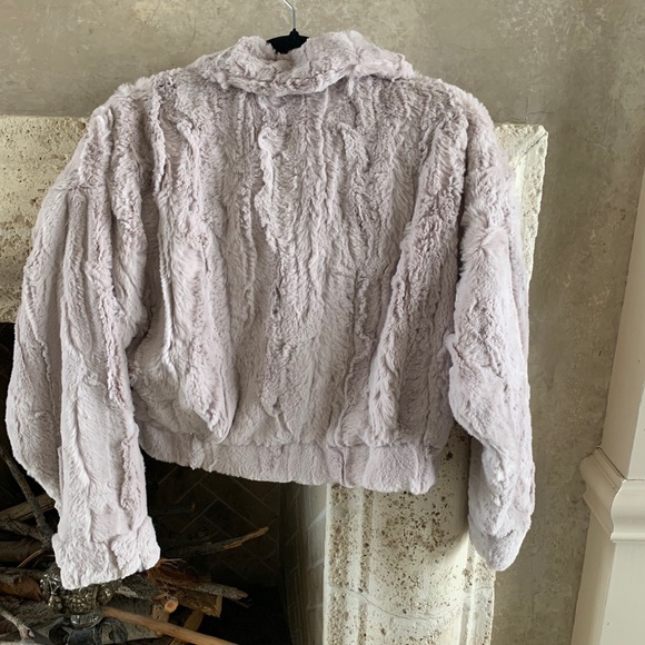 BB Dakota Faux Fur Bomber Jacket with Collar - Picture 7 of 7